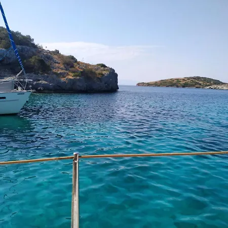 Nil Senem Πλωτό κατάλυμα *